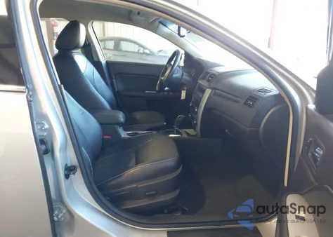 2010 Mercury Milan Premier z USA, uszkodzony, nr VIN 3MEHM0JG7AR661026